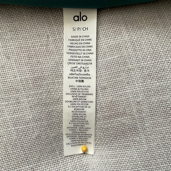 ALO  Yoga Latitude Light Weight 1/2 Zip Pullover Jacket Size S NWOT - Picture 9 of 11